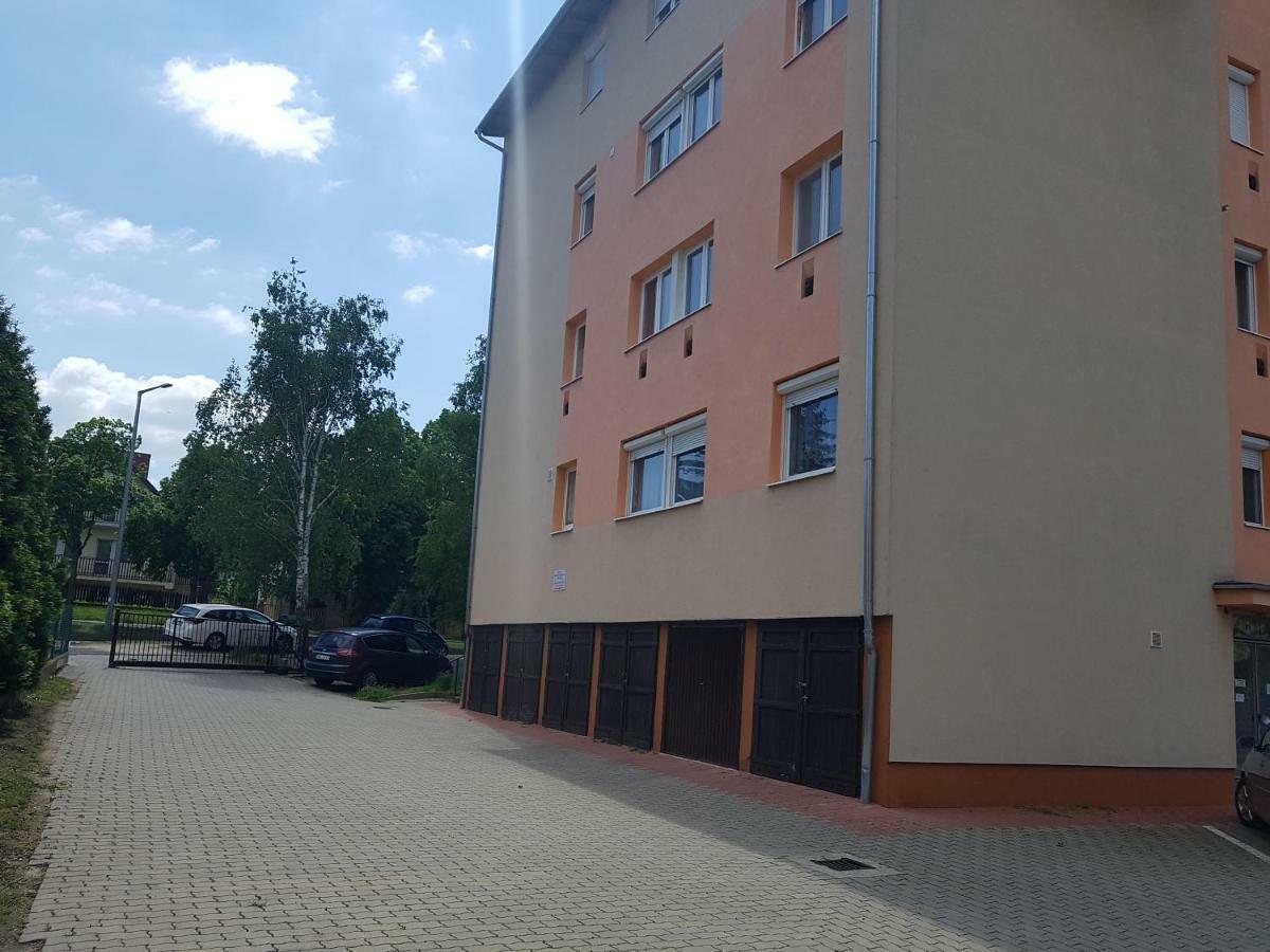 Bazsi Apartman Сиофок Екстериор снимка