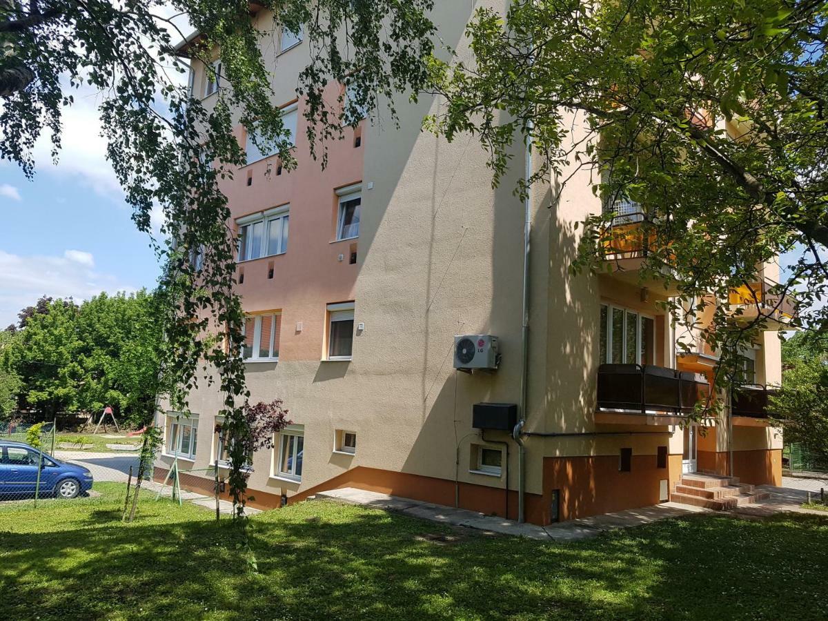 Bazsi Apartman Сиофок Екстериор снимка